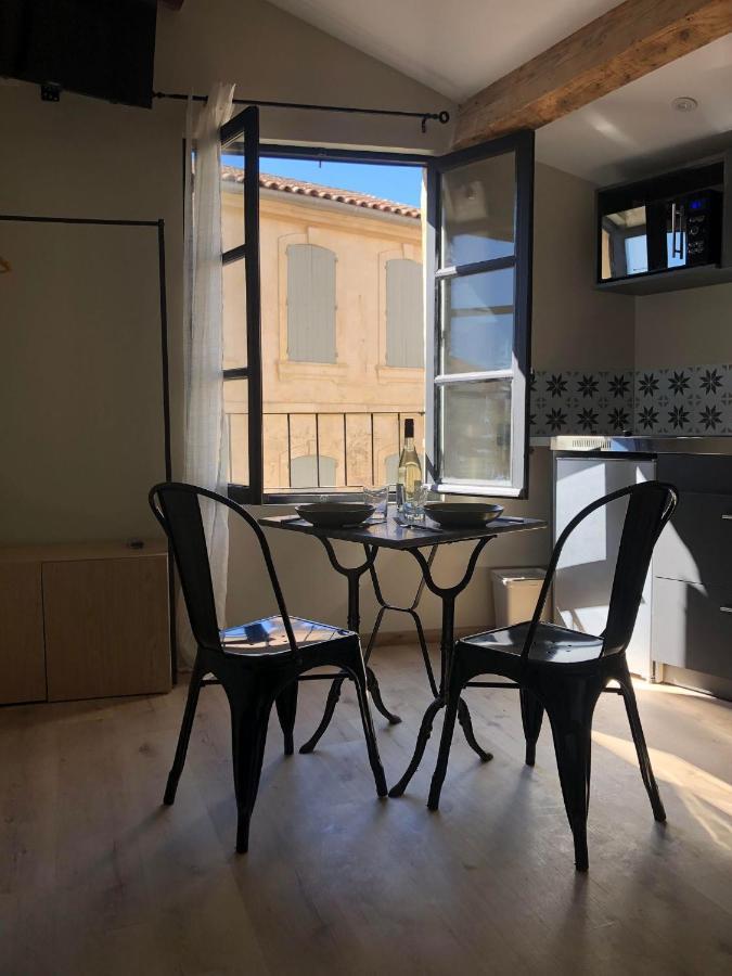 Arles: Studio De La Place Esterno foto